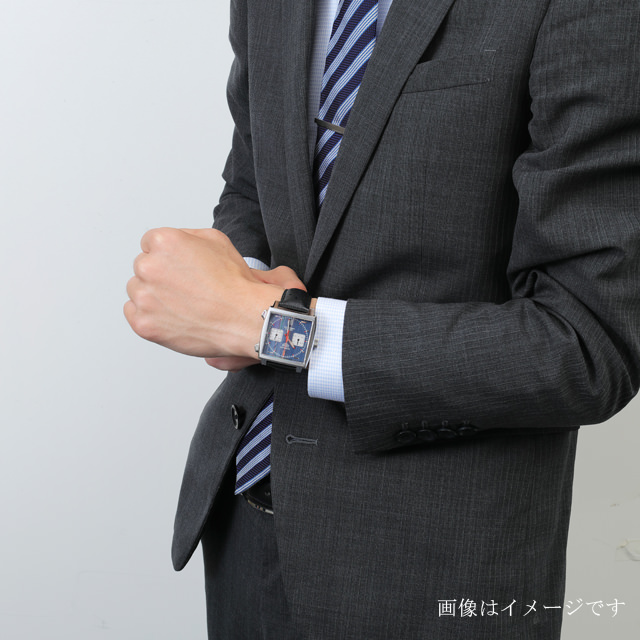 caw211fc6356装着画像