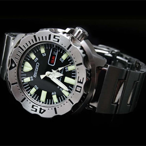 セイコー ブラックモンスター「SKX779K1」海外限定モデル | 腕時計総合