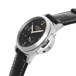 パネライ ルミノール 1950 3デイズ GMT パワーリザーブ オートマティック アッチャイオ PAM01321