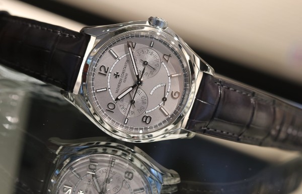 光 凍る く コンスタンティン 時計 さようなら 底 時間厳守