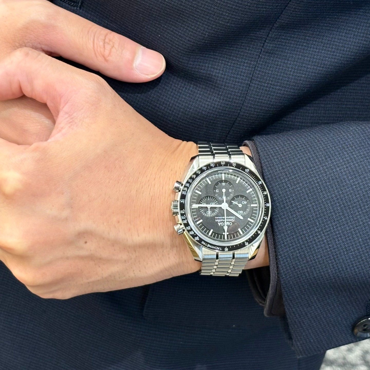 オメガ
スピードマスター ムーンウォッチ プロフェッショナル コーアクシャル マスタークロノメーター クロノグラフ
310.30.42.50.01.002