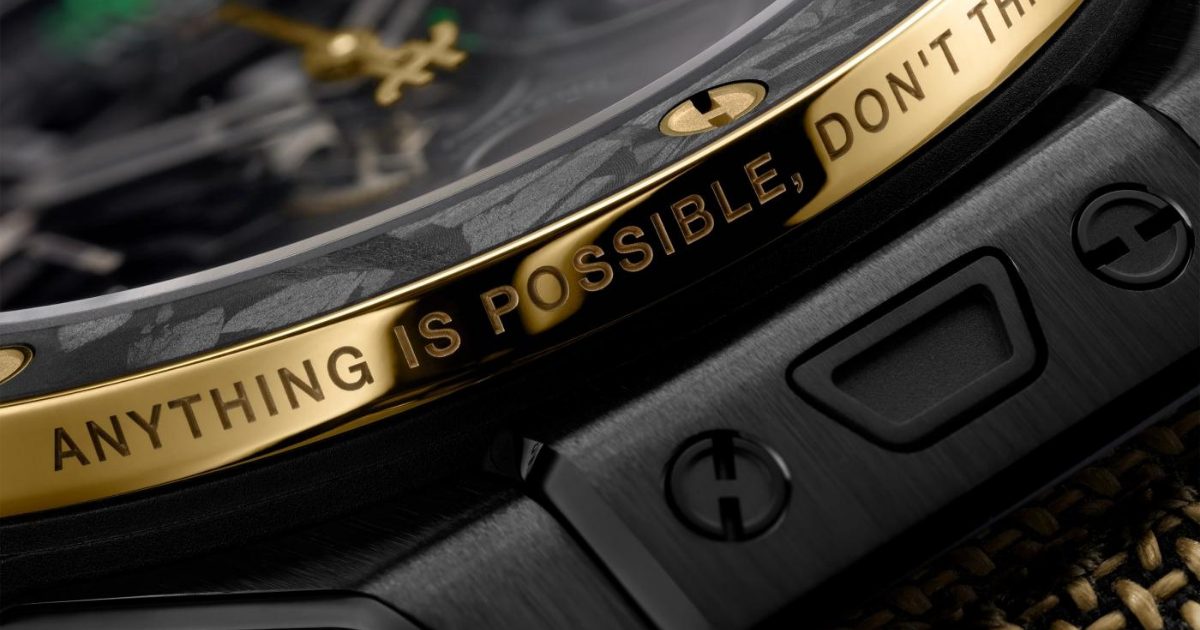 ベゼルにウサイン・ボルトの信条が刻印されている様子