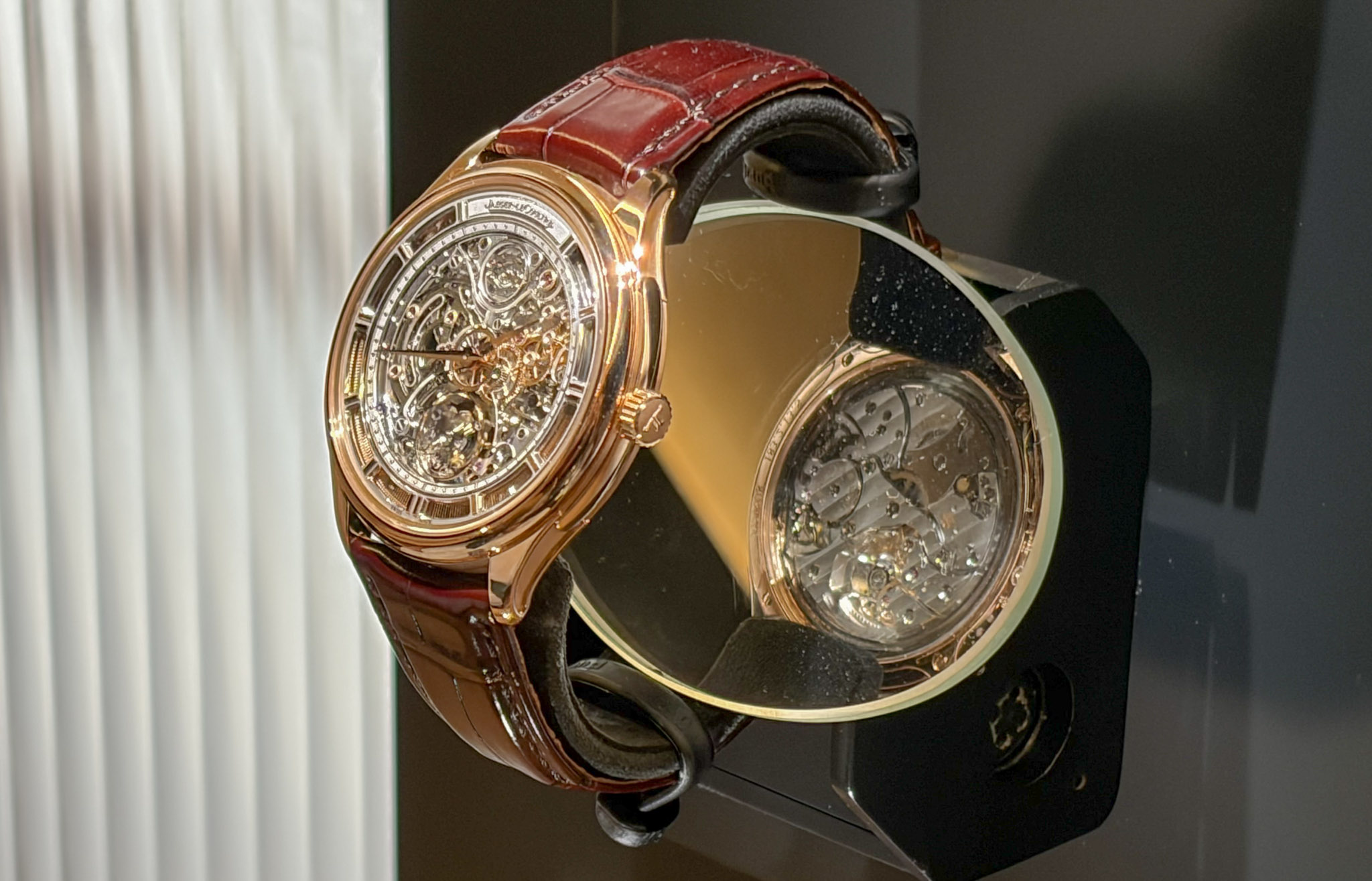 マスター・ハイブリス・メカニカ・ウルトラスリム・ミニッツリピーター・トゥールビヨン