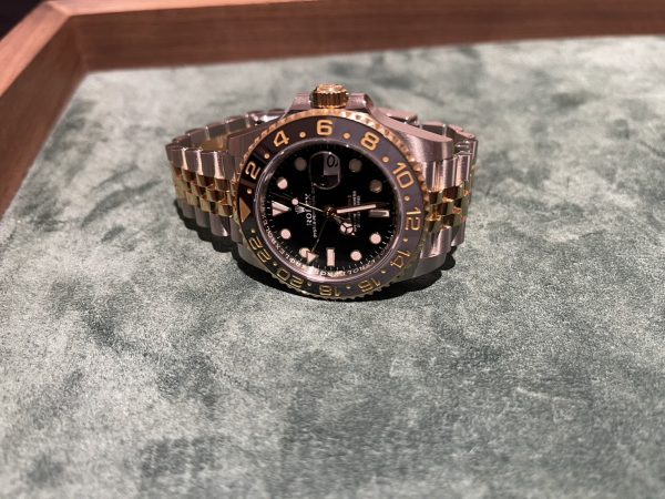 ロレックス ＧＭＴマスターⅡ 126713GRNR をご購入いただきました！