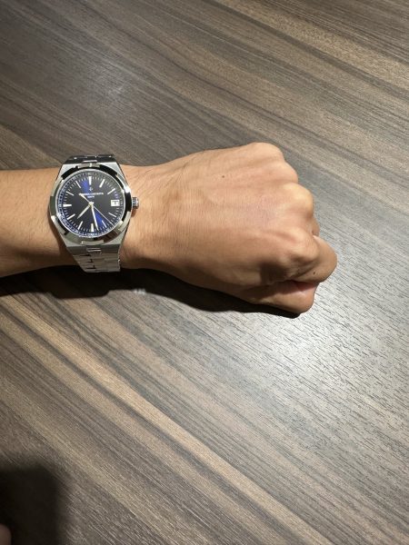 ヴァシュロンコンスタンタン　オーヴァーシーズ4520V/210A-B128をご成約いただきました！