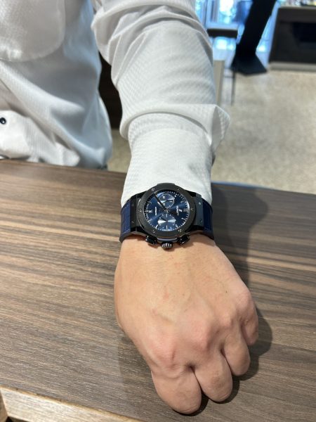 ウブロ クラシック フュージョン クロノグラフ セラミックブルー （521.CM.7170.LR ）をご成約いただきました！