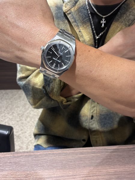 今回オーデマピゲ ロイヤルオーク 15400ST.OO.1220ST.01をご成約いただきました！！