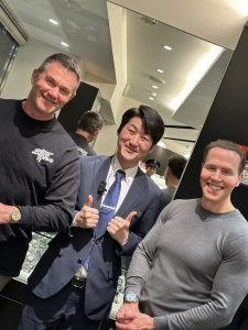 今回はパテックフィリップ ワールドタイム  5935A-001とチューダー ブラックベイ クロノ フラミンゴブルー 79360N-0024をご成約いただきました！