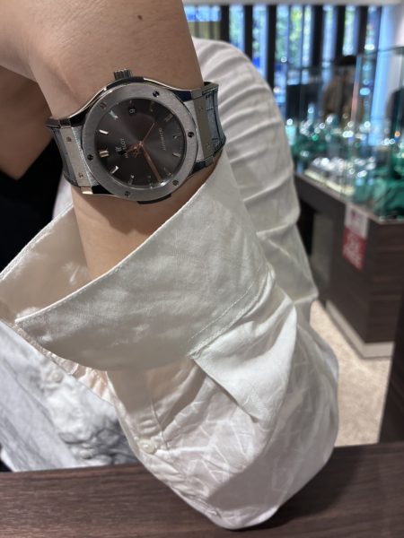 今回ウブロ クラシックフュージョン チタニウム レーシンググレー 511.NX.7071.LRをご成約いただきました！！