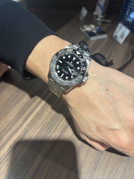 今回ロレックス GMTマスターII 126710GRNR ブラックをご成約いただきました！