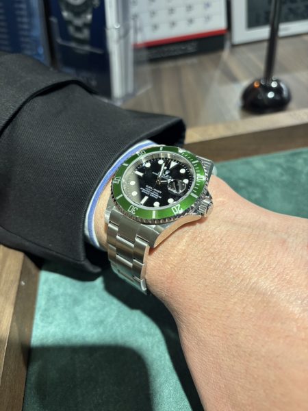 今回は、 ロレックス サブマリーナ デイト 16610LV ブラックをご成約いただきました！