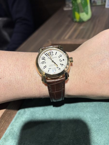 今回はヴァシュロンコンスタンタン マルタ ラージ カレンダー 42015/000J-8904 をご成約頂きました！