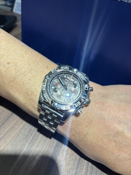 今回はブライトリング クロノマット41リミテッドをご成約いただきました！