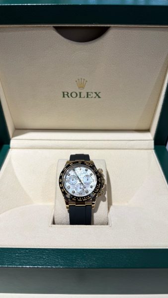 ロレックス コスモグラフ デイトナ 8Pダイヤ 116518LNNG ホワイトシェル ランダム番